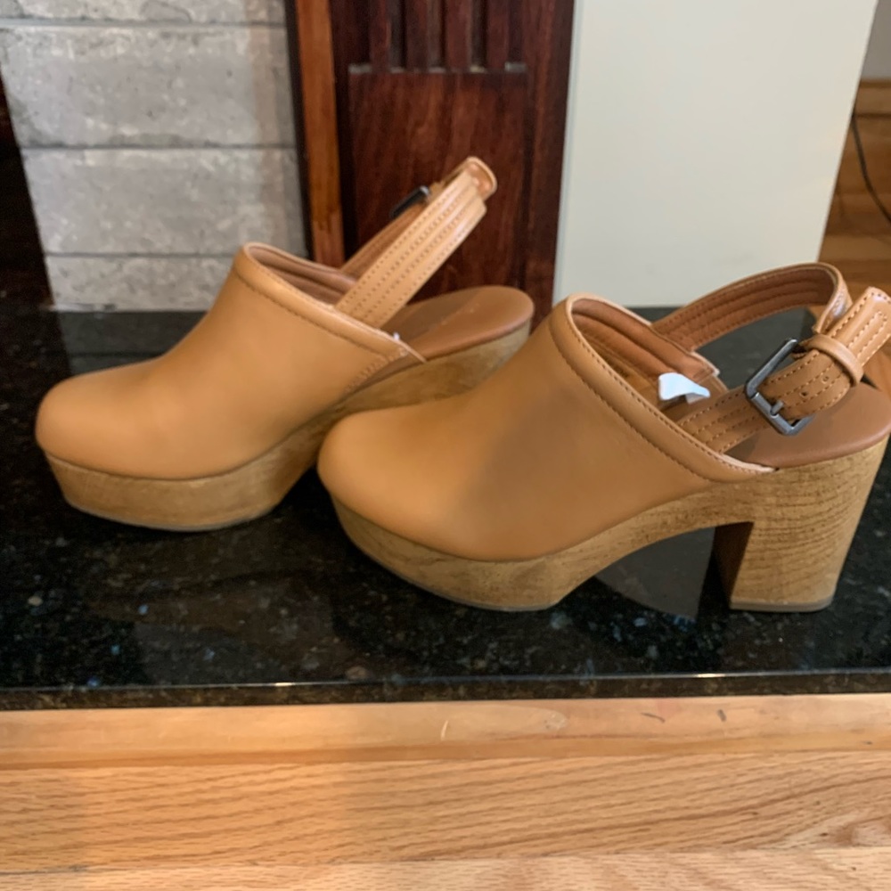 Tan platform Clog with memory foam